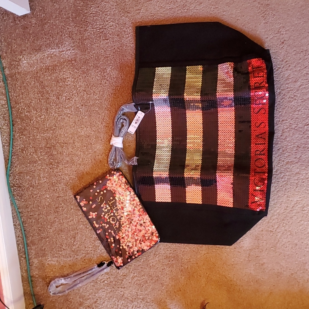 VS tote and wristlet